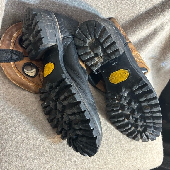 BOULET Sz 7.5 EEE Black and Tan Western Boots Distressed Rounded Toe Leather - Picture 9 of 9